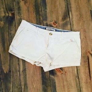 Abercrombie & Fitch white shorts
